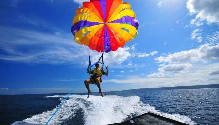 Parasailing in Andaman.jpg